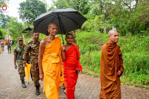 ภาพ No.140009:PhotoStory มหาศรัทธา ธรรมยาตราศรีลังกา EP.2 พิธีเปิดโครงการสยาม-ลังกา ธรรมยาตรา ฉลองเทศกาลวิสาขบูชาแห่งชาติ ศรีลังกา บูชาธรรม 80 ปีหลวงพ่อธัมมชโย เมื่อวันที่ 17 พฤษภาคม พ.ศ. 2567