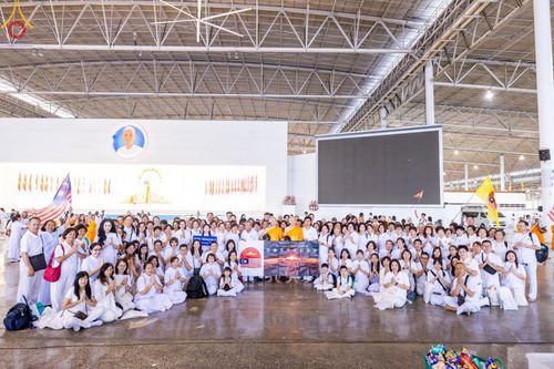 ภาพ No.207383:พิธีตักบาตร และปฏิบัติธรรมช่วงสาย ในวันมาฆบูชา วันพุธที่ 12 กุมภาพันธ์ พ.ศ. 2568 ณ วัดพระธรรมกาย จังหวัดปทุมธานี