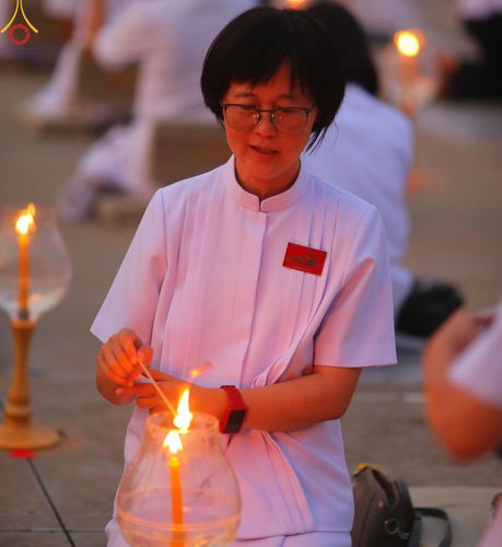 ภาพ No.122124:พิธีจุดประทีปถวายเป็นพุทธบูชา และบูชาธรรมมหาปูชนียาจารย์ พระมงคลเทพมุนี(สด จนฺทสโร) ในโครงการธรรมยาตรา กตัญญูบูชา มหาปูชนียาจารย์ พระมงคลเทพมุนี(สด จนฺทสโร) พระผู้ปราบมาร อนุสรณ์สถาน 7 แห่ง ปีที่ 12 วันที่ 31 มกราคม พ.ศ. 2567 ณ วัดพระธรรมกาย จ.ปทุมธานี