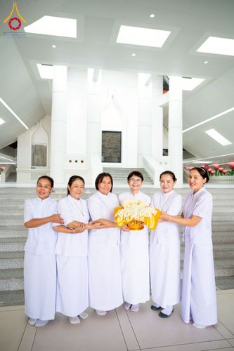 ภาพ No.244933:วันเสาร์ที่ 6 กันยายน พ.ศ. 2568 พิธีถวายบาตร บรรพชา อุปสมบทของนาคธรรมทายาท โครงการอุปสมบทหมู่บูชาธรรมครบรอบ 108 ปี  วันครูผู้ค้นพบวิชชาธรรมกาย ณ โบสถ์พระไตรปิฎก วัดพระธรรมกาย