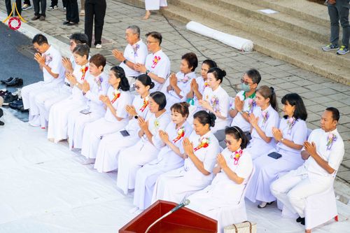 ภาพ No.329486:วันอาทิตย์ที่ 24 พฤษภาคม พ.ศ. 2569 พิธีตักบาตรพระ 1,000 รูป เพื่อถวายเป็นพุทธบูชาในเทศกาลวิสาขบูชาโลก และ ถวายเป็นพระราชกุศล  ณ ลานศิลปวัฒนธรรม เมืองปัตตานี จ.ปัตตานี