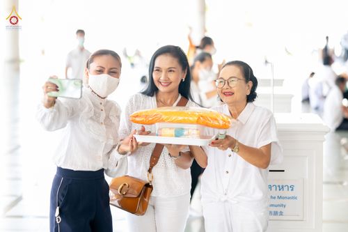 ภาพ No.90604:พิธีบุพเปตพลี  ครั้งที่ 141 ร่วมอุทิศบุญแด่หมู่ญาติที่ล่วงลับไปแล้ว และสืบทอดอายุพระพุทธศาสนา วันพฤหัสบดีที่ 14 ตุลาคม พ.ศ.2566 วันพระแรม 15 ค่ำ เดือน 10 ณ หอฉันคุณยายอาจารย์ฯ วัดพระธรรมกาย