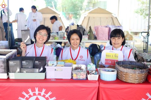 ภาพ No.301396:ภาพเบื้องหลังอาสาสมัครรวมใจ ชุดที่ 4 ในโครงการธรรมยาตรา กตัญญูบูชา มหาปูชนียาจารย์ พระมงคลเทพมุนี(สด จนฺทสโร) พระผู้ปราบมาร อนุสรณ์สถาน 7 แห่ง ปีที่ 14