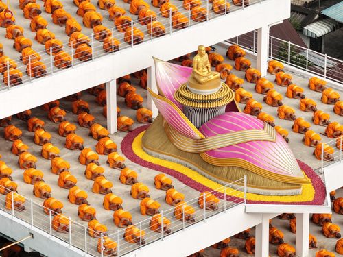 ภาพ No.299957:วันที่ 22 มกราคม พ.ศ.2569 พระธรรมยาตราปฏิบัติธรรม และถ่ายภาพหมู่ประวัติศาสตร์ ณ อาคารธรรมยาตรา กตัญญูบูชามหาปูชนียาจารย์  ตรงข้ามวัดปากน้ำภาษีเจริญ จ.กรุงเทพมหานคร ในโครงการธรรมยาตรา กตัญญูบูชา มหาปูชนียาจารย์ พระมงคลเทพมุนี(สด จนฺทสโร) พระผู้ปราบมาร อนุ