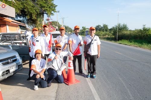 ภาพ No.301405:ภาพเบื้องหลังอาสาสมัครรวมใจ ชุดที่ 4 ในโครงการธรรมยาตรา กตัญญูบูชา มหาปูชนียาจารย์ พระมงคลเทพมุนี(สด จนฺทสโร) พระผู้ปราบมาร อนุสรณ์สถาน 7 แห่ง ปีที่ 14