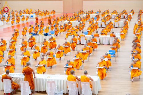 ภาพ No.267241:วันที่ 7 พฤศจิกายน พ.ศ. 2568 พิธีสอบธรรมสนามหลวง นักธรรมชั้นโท - เอก ณ สนามสอบวัดพระธรรมกาย