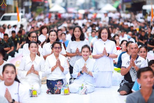 ภาพ No.237084:วันอาทิตย์ที่ 10 สิงหาคม พ.ศ. 2568 มหาสังฆทานครั้งยิ่งใหญ่ ตักบาตรพระ 10,000 รูป ถ.นิพัทธ์อุทิศ 3 ใจกลางนครหาดใหญ่ จ.สงขลา (ชุดที่ 2)