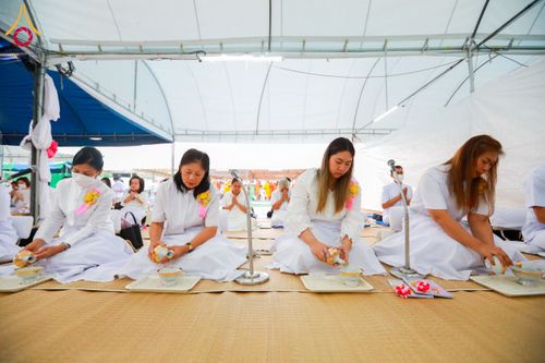 ภาพ No.117433:พิธีถวายภัตตาหารเป็นสังฆทาน แด่คณะพระธรรมยาตรา วันที่ 23 มกราคม พ.ศ. 2567 ณ อนุสรณ์สถานบางปลา อ.บางเลน จ.นครปฐม