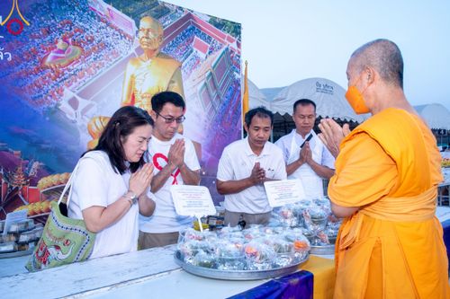 ภาพ No.116307:พิธีถวายภัตตาหารเป็นสังฆทาน แด่คณะพระธรรมยาตรา ปีที่ 12 วันที่ 21 มกราคม พ.ศ. 2567 ณ วัดโบสถ์(บน) บางคูเวียง จ.นนทบุรี