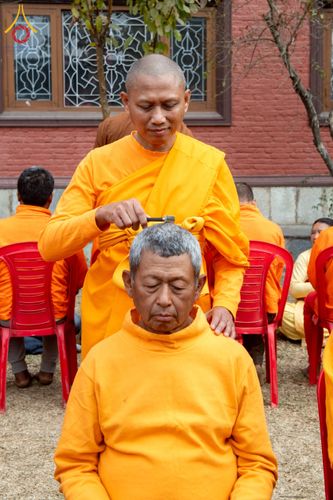 ภาพ No.209795:วันที่ 28 กุมภาพันธ์ พ.ศ.2568 พิธีเปิดโครงการบวชสามเณร พิธีถวายไทยธรรม พิธีขอขมามอบผ้าไตร  ณ เมืองปาตัน ประเทศเนปาล