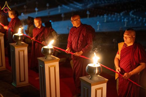 ภาพ No.210506:วันเสาร์ที่ 8 มีนาคม พ.ศ. 2568 พิธีจุดประทีป โครงการบรรพชาสามเณรชาวเนปาล 500 รูป ณ ชาตสถานอุทยานลุมพินีวัน ที่ประสูติขององค์สมเด็จพระสัมมาสัมพุทธเจ้า ลุมพินี ประเทศเนปาล