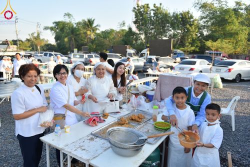 ภาพ No.113002:พิธีถวายภัตตาหารเป็นสังฆทาน แด่คณะพระธรรมยาตรา ปีที่ 12 วันที่ 16 มกราคม พ.ศ. 2567 ณ วัดโบสถ์(บน) บางคูเวียง จ.นนทบุรี