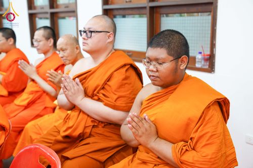 ภาพ No.315167:วันจันทร์ที่ 23 มีนาคม พ.ศ. 2569 พิธีบำเพ็ญกุศล คุณพ่อณรงค์ จินตมากุล  สิริอายุ 99 ปี 11 เดือน โยมบิดา พระครูปลัดรัตนวีรวัฒน์ (รังสฤษดิ์ อิทฺธิจินตโก) ที่ปรึกษาเจ้าคณะจังหวัดปทุมธานี เจ้าอาวาสวัดพระธรรมกาย  ณ ห้องปลูกศรัทธา 2 วัดพระธรรมกาย ปทุมธานี