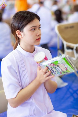 ภาพ No.222001:วันที่ 4 พฤษภาคม พ.ศ. 2568 พิธีตักบาตร เนื่องในวันอาทิตย์ต้นเดือน ณ บ้านแก้วเรือนทองคุณยายฯ วัดพระธรรมกาย