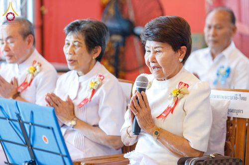 ภาพ No.197380:พิธีเจริญพระพุทธมนต์ ปฏิบัติธรรม มอบทุนการศึกษา ถวายสังฆทาน 108 วัด เพื่อถวายเป็นพุทธบูชา และขับเคลื่อนโครงการหมู่บ้านรักษาศีล 5 โดยคณะสงฆ์จังหวัดนนทบุรี คณะศิษยานุศิษย์วัดพระธรรมกาย โครงการธรรมยาตรา ปีที่ 13 ณ วัดตะเคียน อ.บางกรวย จ.นนทบุรี
