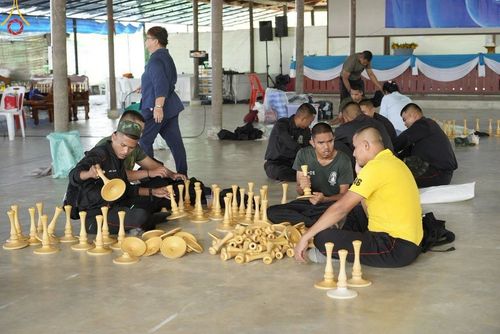 ภาพ No.211167:วันเสาร์ที่ 15 มีนาคม พ.ศ. 2568  การเตรียมงานของเจ้าหน้าที่ เพื่องานฉลองปทุมเจดีย์ ณ ศูนย์อบรมเยาวชนปัตตานี