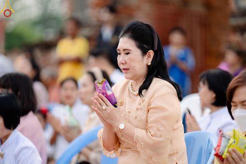 ภาพ No.138551:พิธีตักบาตร วัดราชบูรณะ จ.พระนครศรีอยุธยา วันที่ 25 พฤษภาคม พ.ศ.2567