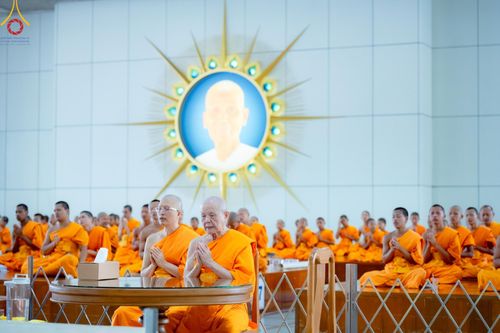 ภาพ No.182365:พิธีถวายภัตตาหารเมนูสวรรค์ "เพื่อการบรรลุธรรม" วันเสาร์ที่ 14 ธันวาคม พ.ศ. 2567 ณ หอฉันคุณยายอาจารย์ฯ วัดพระธรรมกาย