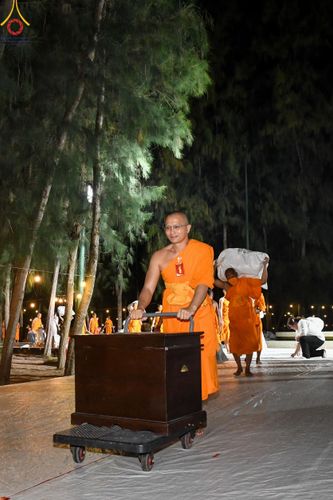 ภาพ No.108287:V.5 ทุ่มพลัง การเตรียมงาน เก็บงาน การรับบุญของเจ้าหน้าที่หน่วยงานต่างๆ เพื่อโครงการธรรมยาตรา กตัญญูบูชามหาปูชนียาจารย์ พระมงคลเทพมุนี (สด จนฺทสโร) พระผู้ปราบมาร อนุสรณ์สถาน 7 แห่ง ปีที่ 12 ระหว่างวันที่ 2 - 31 มกราคม พ.ศ. 2567