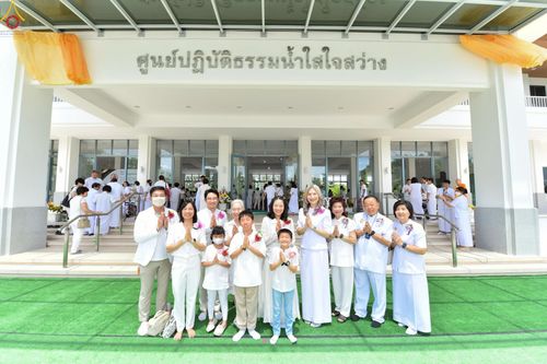 ภาพ No.230101:วันพฤหัสบดีที่ 26 มิถุนายน พ.ศ. 2568 พิธีทอดผ้าป่าฉลองอาคารชุดศูนย์ปฏิบัติธรรมน้ำใสใจสว่าง น้อมบูชาธรรมอายุวัฒนะมงคล 81 ปี หลวงพ่อธัมมชโย ณ ศูนย์ปฏิบัติธรรมน้ำใสใจสว่าง เขตบางกอกน้อย กรุงเทพมหานคร