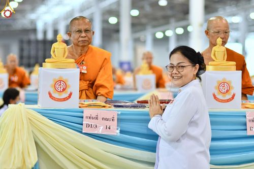 ภาพ No.58252:V.41 เทหมดใจ  ลุยต่อไป ร้อยซาวปี การเตรียมงาน การปฏิบัติงาน และการเก็บงาน ของเจ้าหน้าที่หน่วยงานต่างๆ เพื่อพิธีฉลองอายุวัฒนมงคล 80 ปี หลวงพ่อธัมมชโย และรับถวายมหาสังฆทาน 10,000 กว่าวัดทั่วประเทศ ในวันคุ้มครองโลก จันทร์ที่ 22 เมษายน พ.ศ. 2567