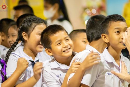 ภาพ No.104925:วันรวมพลังเด็กดี V-star ผู้นำฟื้นฟูศีลธรรมโลก จังหวัดกำแพงเพชร ณ ศูนย์ปฏิบัติธรรมกำแพงเพชร ในอุปถัมภ์พระพรหมวชิรปัญญาจารย์ วันที่ 22 ธันวาคม พ.ศ. 2566