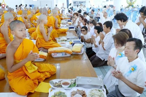 ภาพ No.234866:วันศุกร์ที่ 25 กรกฎาคม พ.ศ. 2568 (วันพระ แรม 15 ค่ำ เดือน 8) พิธีบุพเปตพลี ครั้งที่ 167 ร่วมอุทิศบุญแด่หมู่ญาติที่ล่วงลับไปแล้ว และสืบทอดอายุพระพุทธศาสนา ณ หอฉันคุณยายอาจารย์ฯ วัดพระธรรมกาย