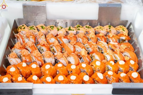 ภาพ No.190053:พิธีถวายภัตตาหารเป็นสังฆทาน แด่พระธรรมยาตรา ณ อนุสรณ์สถานมหาวิหารพระมงคลเทพมุนี (โลตัสแลนด์) อ.สองพี่น้อง จ.สุพรรณบุรี ในโครงการธรรมยาตรา กตัญญูบูชา มหาปูชนียาจารย์ พระมงคลเทพมุนี(สด จนฺทสโร) พระผู้ปราบมาร อนุสรณ์สถาน 7 แห่ง ปีที่ 13 วันที่ 6 มกราคม 2568