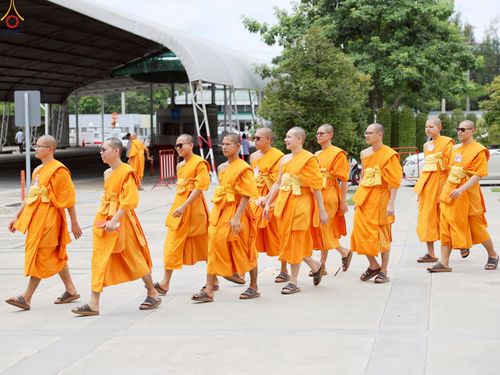 ภาพ No.248549:วันที่ 27 กันยายน พ.ศ. 2568 พิธีถวายเมนูสวรรค์เพื่อการบรรลุธรรม ณ หอฉันคุณยายอาจารย์ฯ วัดพระธรรมกาย