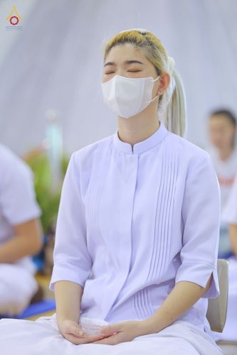 ภาพ No.80851:พิธีตักบาตร , พิธีบูชาข้าวพระในวันอาทิตย์ต้นเดือน วันที่ 7 พฤษภาคม พ.ศ. 2566 ณ วัดพระธรรมกาย