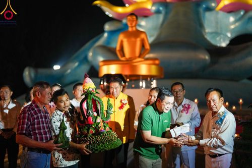 ภาพ No.97293:พิธีทอดผ้าป่า เพื่อสร้าง "ลานอเนกประสงค์พญานาค 4 ตระกูล" และพิธีจุดประทีปโคมลอย ลอยกระทง ถวายประทีปเป็นพุทธบูชา ณ พุทธอุทยานนานาชาติ จ.หนองคาย วันที่ 27 พฤศจิกายน พ.ศ. 2566