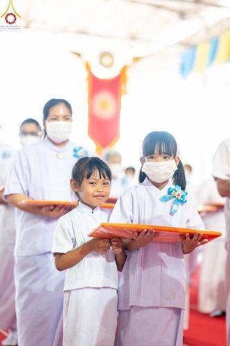 ภาพ No.99814:พิธีทอดผ้าป่า ต้นสมบัติจักรพรรดิ ในวันอาทิตย์ที่ 3 ธันวาคม พ.ศ. 2566 ณ สภาธรรมกายสากล วัดพระธรรมกาย จ.ปทุมธานี