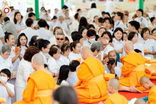 ภาพ No.223765:วันอาทิตย์ที่ 11 พฤษภาคม พ.ศ. 2568 พิธีอุปสมบทสามเณรเปรียญธรรมอุปสมบทอุทิศชีวิต 9 รูป อุบาสก 1 ท่าน ณ อุโบสถพระไตรปิฏกวัดพระธรรมกาย