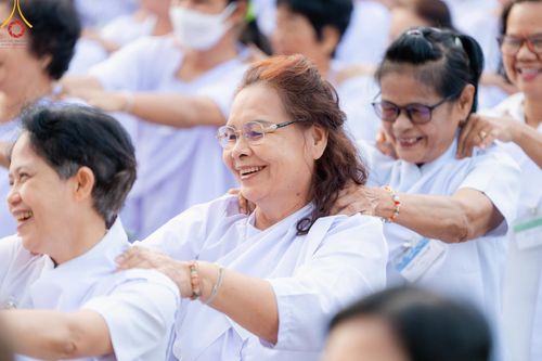 ภาพ No.156986:โครงการ อุบาสกแก้ว อุบาสิกาแก้ว รุ่นที่ 3 ตัวแทนทอดกฐินสามัคคีทั่วไทย 30,000 วัด ระหว่างวันที่ 20-22 กันยายน พ.ศ. 2567 ณ ธุดงคสถานชลบุรี