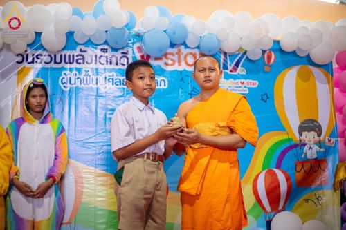 ภาพ No.183944:วันรวมพลังเด็กดี V-Star ผู้นำฟื้นฟูศีลธรรมโลก ครั้งที่ 17 ประจำปี 2567 จังหวัดราชบุรี ในวันที่ 26 พฤศจิกายน พ.ศ. 2567 ณ ศูนย์อบรมเยาวชนผาสุกวนิช อำเภอเมือง จังหวัดราชบุรี