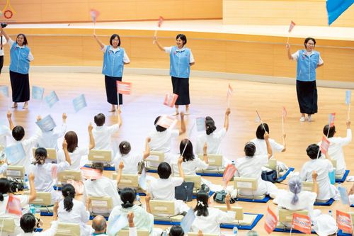 ภาพ No.239921:วันที่ ๒๒ - ๒๔ สิงหาคม พ.ศ. ๒๕๖๘ สัมมนารวมใจผู้นำบุญ บูชาธรรม ๘๑ ปี หลวงพ่อธัมมชโย กฐินสามัคคีทั่วไทย ๓๐,๐๐๐ วัด โครงการอุปสมบทบูชาธรรมมหาปูชนียาจารย์ ๓,๐๐๐ รูป รุ่นที่ ๑