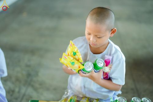 ภาพ No.214617:วันศุกร์ที่ 4 เมษายน พ.ศ.2568 นาคธรรมทายาทตักบาตรพระพี่เลี้ยง ในโครงการบรรพชาสามเณร ฟื้นฟูพระพุทธศาสนาทั่วไทย ณ วิหารคด 22 วัดพระธรรมกาย