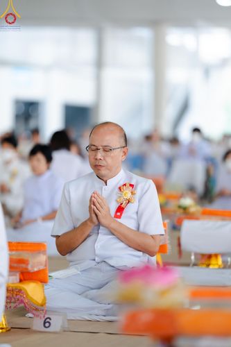 ภาพ No.205707:พิธีสวดพระพุทธมนต์ และถวายภัตตาหารเมนูสวรรค์แด่พระภิกษุ สามเณร วันจันทร์ที่ 3 กุมภาพันธ์ พ.ศ. 2568 ณ หอฉันคุณยายอาจารย์ฯ วัดพระธรรมกาย