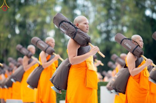 ภาพ No.186950:พระธรรมยาตราปฏิบัติธรรม และถ่ายภาพหมู่ประวัติศาสตร์ ปีที่ 13 ณ ลานทิศตะวันออก มหาวิหารพระมงคลเทพมุนี วัดพระธรรมกาย จ.ปทุมธานี วันเสาร์ที่ 28 ธันวาคม พ.ศ. 2567