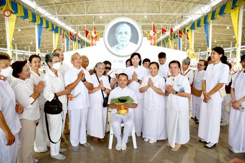 ภาพ No.223174:วันที่ 2 -10 พฤษภาคม พ.ศ. 2568 พิธีตัดปอยผม ปลงผม พิธีขอขมาลาอุปสมบทอุทิศชีวิต ของอุบาสก พิสิทธิ์ หมื่นแกล้ว  ณ วัดพระธรรมกาย