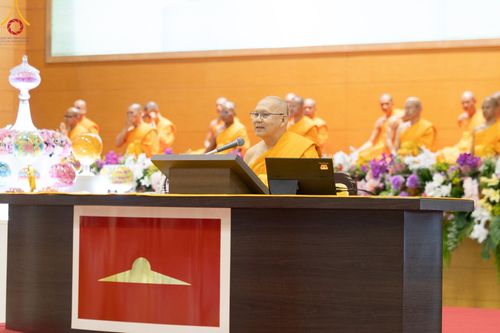 ภาพ No.188041:พิธีบูชาข้าวพระ วันขึ้นปีใหม่ 2568 ณ วัดพระธรรมกาย จ.ปทุมธานี วันที่ 1 มกราคม พ.ศ. 2568