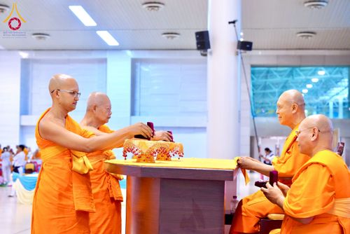 ภาพ No.259852:วันอาทิตย์ที่ 5 ตุลาคม พ.ศ. 2568 สัมมนาพิเศษ "จากกฐินวัดพระธรรมกาย สู่กฐินทั่วไทย 30,000 วัด" ณ สภาธรรมกายสากล วัดพระธรรมกาย