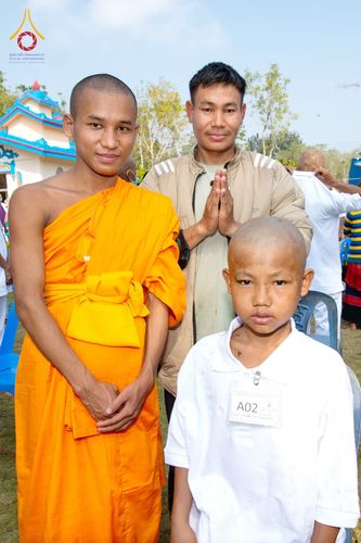 ภาพ No.75787:พิธีตัดปอยผม และ ปลงผมนาคธรรมทายาท ในโครงการบรรพชาสามเณรหมู่ครั้งที่ 3 วันที่ 9 กุมภาพันธ์ พ.ศ. 2566 ณ วัดเบงกาลี เมืองคากาจารี ประเทศบังกลาเทศ