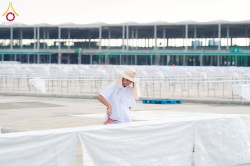 ภาพ No.217762:วันที่ 10-14 เมษายน พ.ศ. 2568 เจ้าหน้าที่อาสาสมัคร เตรียมงานวันคุ้มครองโลก ชุดที่ 2 วัดพระธรรมกาย จ.ปทุมธานี