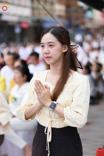 ภาพ No.146267:ตักบาตรพระ 1,384 รูป ทำบุญเมืองฝางครบรอบ 1,383 ปี ถวายเป็นพระราชกุศลแด่พระบาทสมเด็จพระเจ้าอยู่หัว เนื่องในโอกาสพระราชพิธีมหามงคล เฉลิมพระชนมพรรษา 6 รอบ 72 พรรษา วันเสาร์ที่ 27 กรกฎาคม พ.ศ.2567  ณ ถนนหน้าที่ว่าการอำเภอฝาง จ.เชียงใหม่