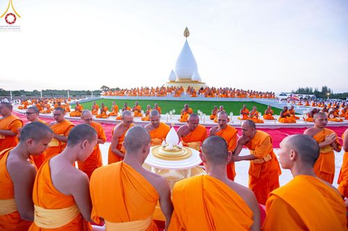 ภาพ No.211654:วันอาทิตย์ที่ 16 มีนาคม พ.ศ. 2568 พิธีอัญเชิญพระบรมสารีริกธาตุ ประดิษฐาน ณ ปทุมเจดีย์ ศูนย์อบรมเยาวชนปัตตานี