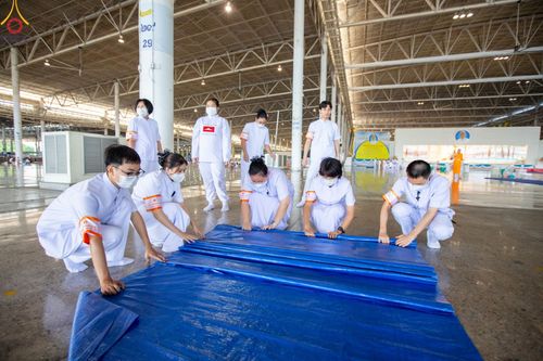 ภาพ No.86864:พิธีตักบาตร , พิธีบูชาข้าวพระ , พิธีจุดเทียนใจ ไฟนิรันดร์ อนันตชัย ในวันอาทิตย์ต้นเดือน 3 กันยายน พ.ศ. 2566 ณ วัดพระธรรมกาย