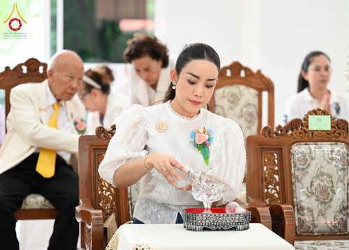 ภาพ No.152522:พิธียกฉัตรขาว 5 ชั้น กางกั้นถวายองค์พระประธาน อาคารปฏิบัติธรรมวัดสายสุวพรรณ ต.คลองสี่ อ.คลองหลวง จ.ปทุมธานี วันเสาร์ที่ 7 กันยายน พ.ศ. 2567