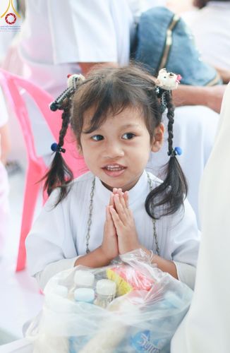 ภาพ No.107561:พิธีตักบาตรพระธรรมยาตราฯ ในโครงการธรรมยาตรากตัญญูบูชา มหาปูชนียาจารย์ พระมงคลเทพมุนี(สด จนฺทสโร) พระผู้ปราบมาร ปีที่ 12 ณ อนุสรณ์สถานมหาวิหารพระมงคลเทพมุนี อ.สองพี่น้อง จ.สุพรรณบุรี วันที่ 7 มกราคม พ.ศ. 2567