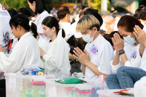 ภาพ No.116065:พิธีตักบาตรพระธรรมยาตรา ณ อนุสรณ์สถานลำดับที่ 4 สถานที่เกิดด้วยกายธรรม วัดโบสถ์(บน) จ.นนทบุรี วันที่ 21 มกราคม พ.ศ. 2567